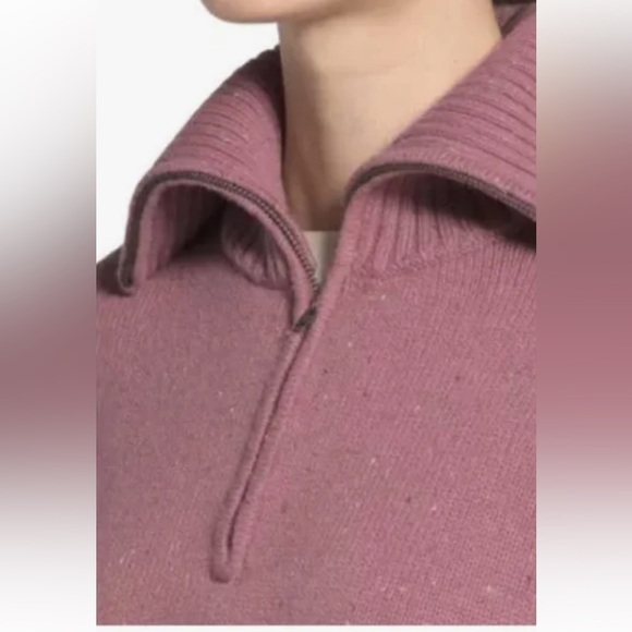 The North Face Pink Sweater - Picture 4 of 9